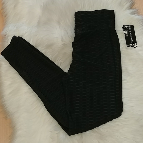 SEXY TikTok Black Leggings - Picture 11 of 13